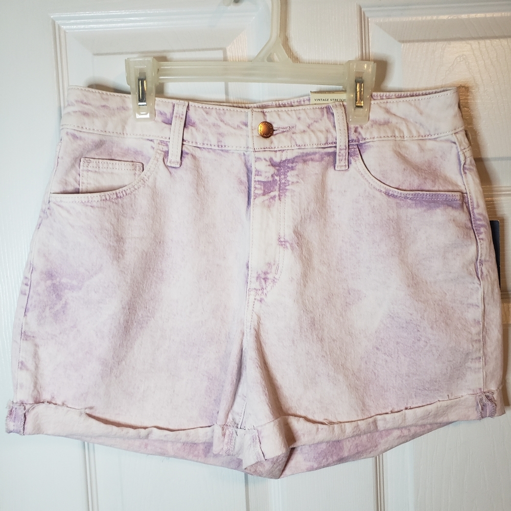 Womens Vintage Cuffed Shorts